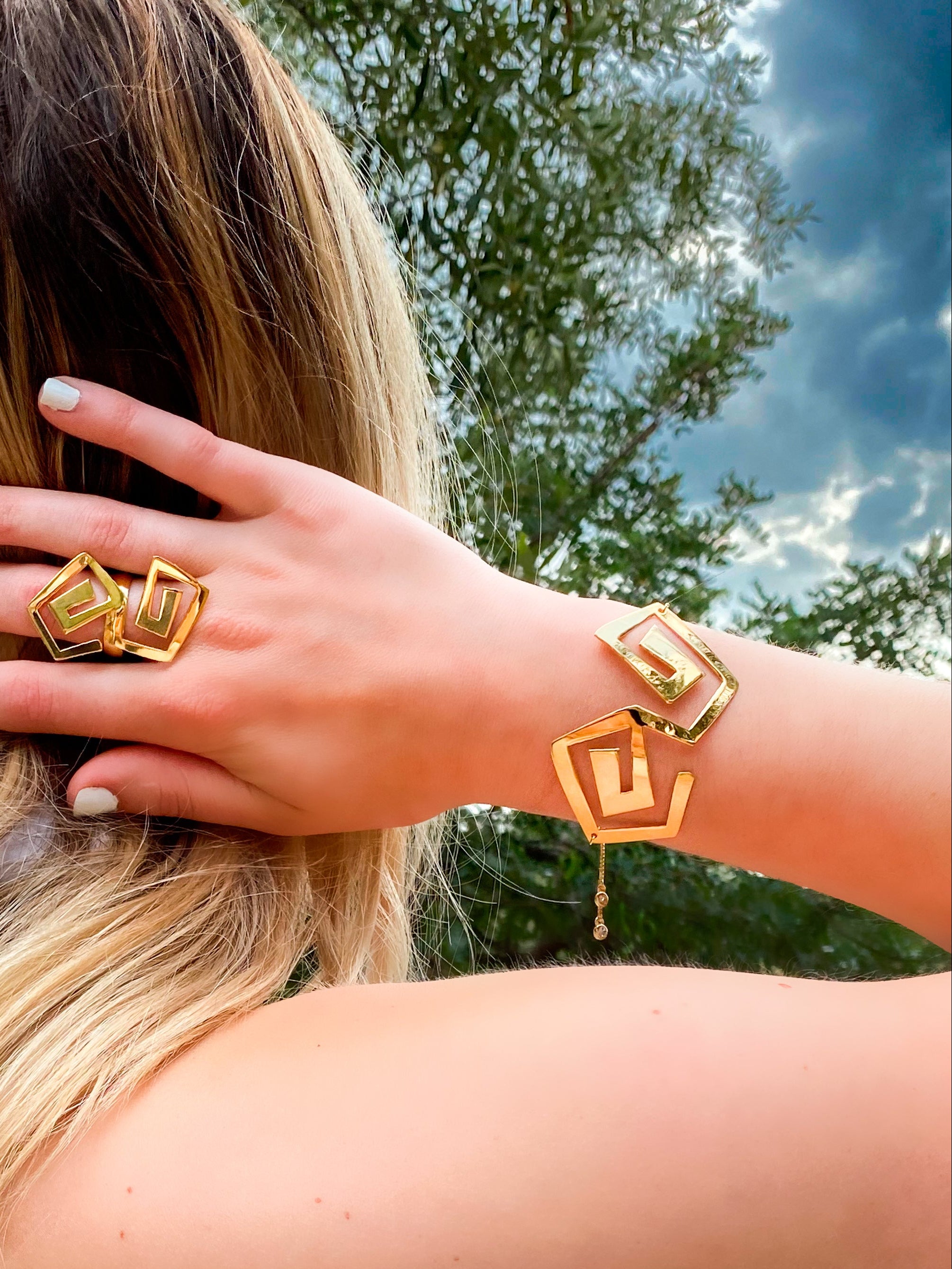 The TREASURE bracelet