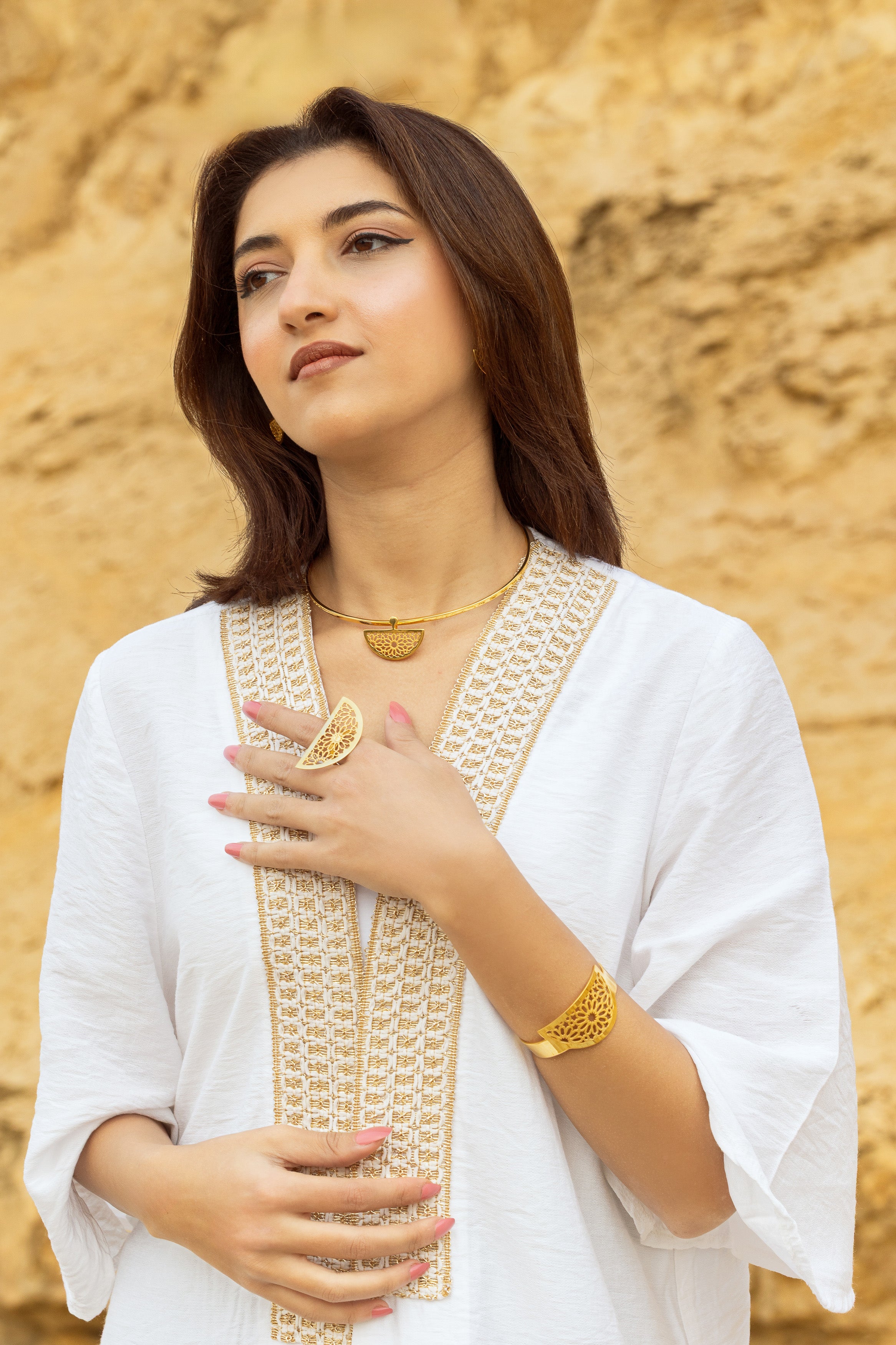 The Ancient Flower Chocker