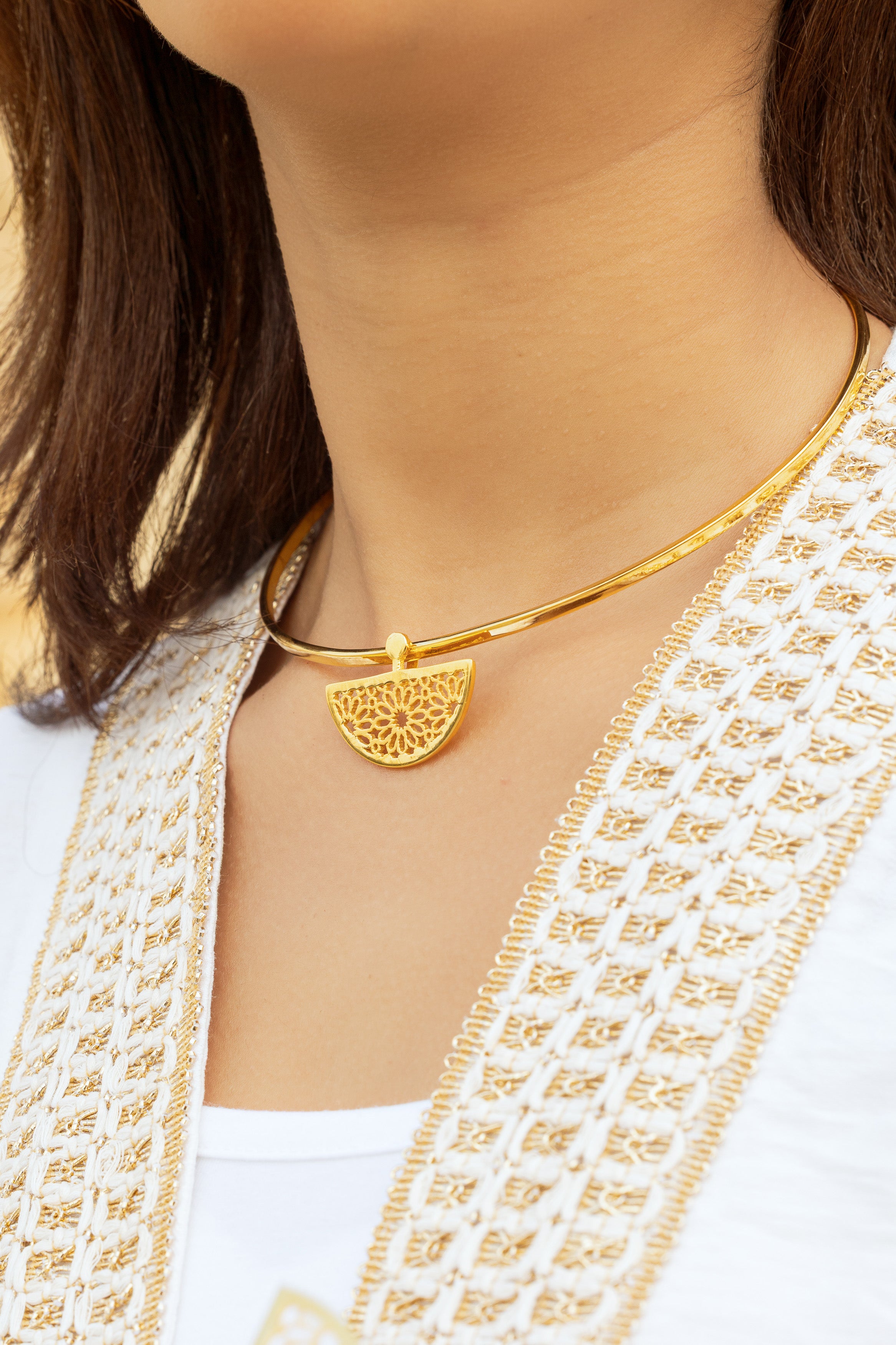 The Ancient Flower Chocker